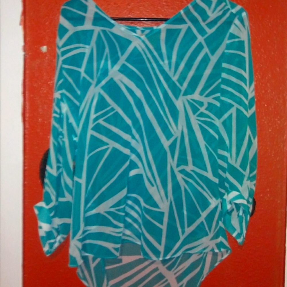 Womans light weight Top